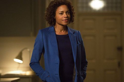 38-летняя Наоми Харрис уже знакома зрителям по фильму "007: Координаты "Скайфолл"", она играла роль молоденького агента МИ-6 Ив Манипенни. В "007:СПЕКТР" мисс Манипенни продолжит помогать Джеймсу Бонду.