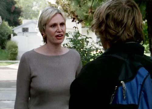 Джейн Линч. До того, как стать восхитительной Сью Сильвестр в "Лузерах" (Glee), Джейн Линч сыграла в "Секретных материалах" женщину со сверхспособностью.