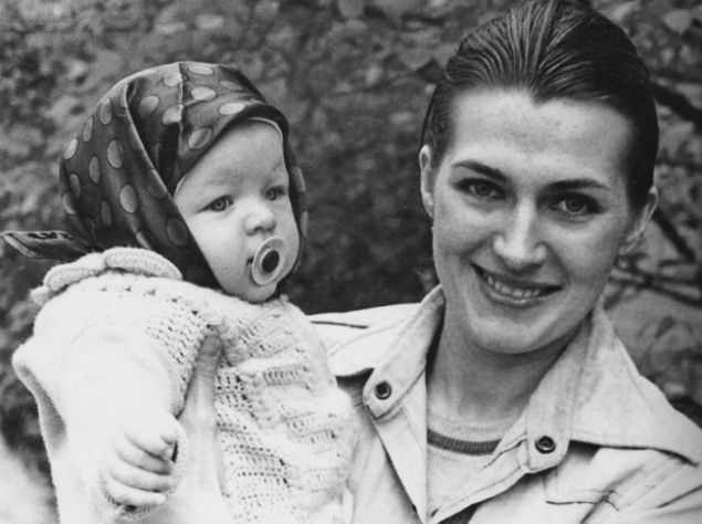 Галина Логинова с дочерью Миллой Йовович