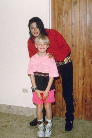 Маколей Калкін і Майкл Джексон Маколей Калкін і Майкл Джексон