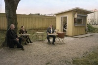 Голуб сидів на гілці, розмірковуючи про буття