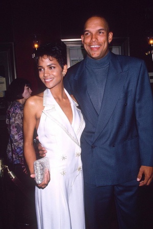 Холлі Беррі і Девід Джастіс