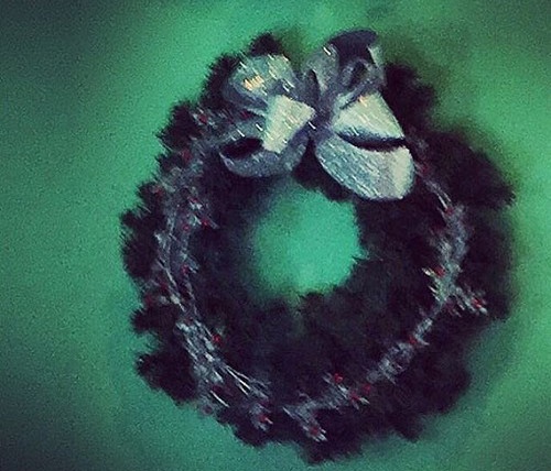 Кеті Холмс похвалилася фотографією різдвяної гірлянди