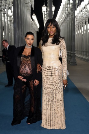 Кім Кардашьян, 159 см