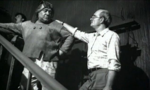 Евгений Леонов и Георгий Данелия на съёмках "Кин-дза-дза!"