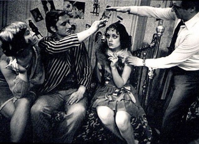 Андрій Миронов і Марк Захаров на зйомках "12 стільців"