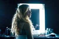 Неоновый демон