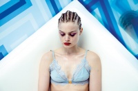 Неоновый демон