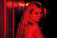 Неоновый демон