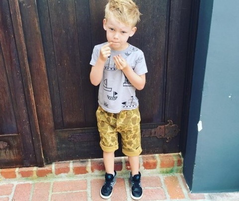 Сын Хилари Дафф Лука Комри