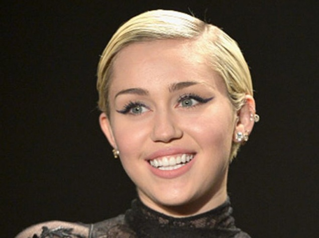 Майли Сайрус, Китай. После оскорбительной для азиат поведения Сайрус