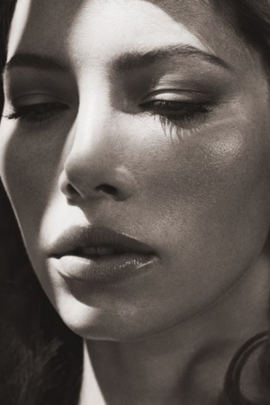 Джессика Бил