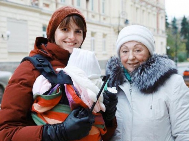 Сергей Безруков и Анна Матисон берут на съемки трехмесячную дочь