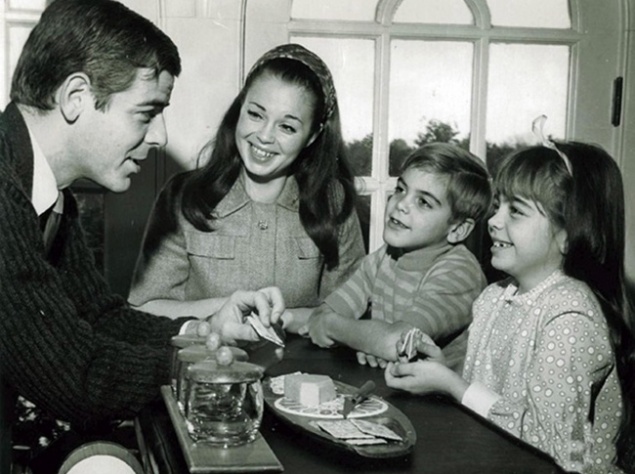 1968, 7-летний Джордж Клуни с семьей