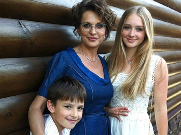 Дочь Ольга этим летом закончила школу