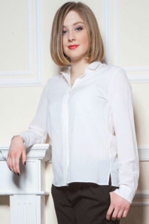 Только на самом последнем этапе один из экзаменаторов догадался и прямо спросил девушку, кто ее отец. Она заявила, что не ждет поблажек и хочет добиться всего исключительно своими силами