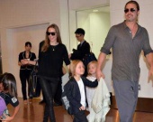 Анджелина Джоли и Брэд Питт возобновили общени