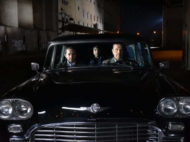 Комедийный фильм-драма "По ту сторону надежды". Комедийная драма об эксцентричной дружбе между сирийским беженцем и финским бизнесменом. Комедийный фильм-драма "По ту сторону надежды". Комедийная драма об эксцентричной дружбе между сирийским беженцем и финским бизнесменом.