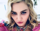 Мадонна опубликовала смелое фото