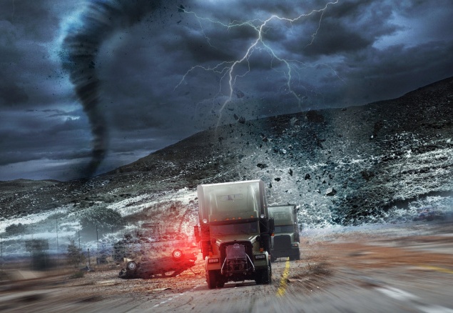 Боевик "Погоня за ураганом". Преступники предпринимают попытку ограбления Монетного двора США во время надвигающегося урагана пятой категории.