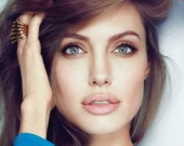 Анджелина Джоли продемонстрировала стильный образ