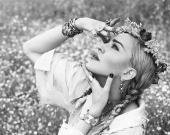 Мадонна знялася в епатажній і яскравій фотосесії для Vogue