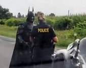 Канадські поліцейські упіймали Бетмена