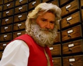 Курт Расселл предстал в образе Санта-Клауса