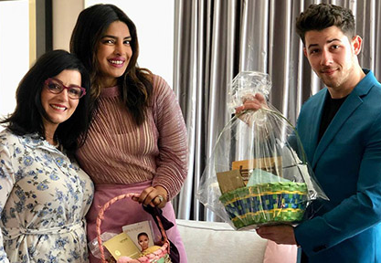 Приянка Чопра и Ник Джонас с мамой Приянка Чопра и Ник Джонас с мамой