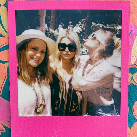 Джессика Симпсон с мамой Тиной и сестрой