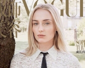 Софи Тернер на своей первой обложке для издания Vogue