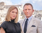 Дівчина Бонда вийшла заміж за агента 007