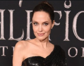 Анджеліна Джолі вразила похмурим образом на прем'єрі  "Чаклунки"