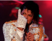 Знаменитая перчатка Майкла Джексона ушла с молотка за невероятную сумму