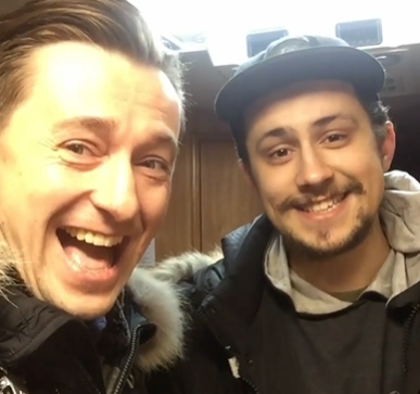 ДОРОГІ МОЇ, ХОРРОШІ!!! Випадково зустрілися на зйомках!))) ІГОР ВИНОГРАДОВ, дійсно грав мого сина в "БРИГАДІ", зараз він працює реквізитором в кіно! Проект Федора Бондарчука....Режисер Олександр Молочників....P.S. У мене тут невелика роль, але прикольна!!! Навіть заспіваю!!! Чекайте навесні)