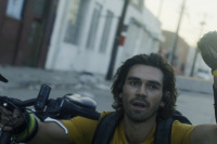 Птица в клетке