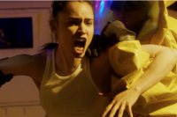 Птица в клетке