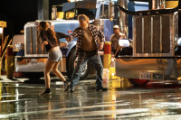 Опівночі у високій траві