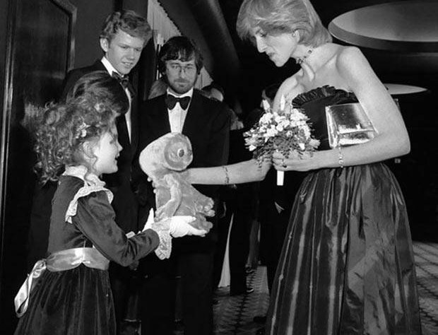 7-летняя Дрю Бэрримор, Стивен Спилберг и принцесса Диана