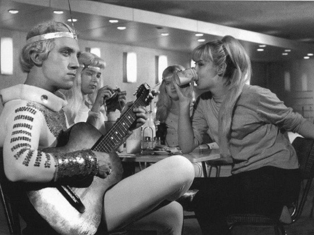 Владимир Высоцкий на съемках фильма "Саша–Сашенька", Минск, 1966