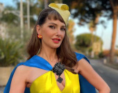 Французская актриса примерила в Каннах платье от украинского дизайнера