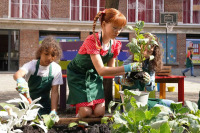 Бешкетний учень рятує планету