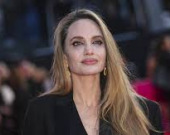 Анджеліна Джолі стала обличчям першого французького Time