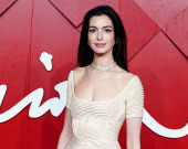 Найкрасивіша жінка на планеті: їй 43, і вона – легендарна акторка