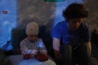 Поцілунок крізь стіну