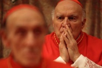 У нас є Папа