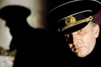 Изображая жертву