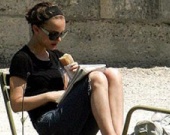 Натали Портман осталась без дома