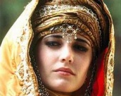 Девушка Бонда переживет Апокалипсис