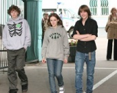 Необычные подростки лидируют